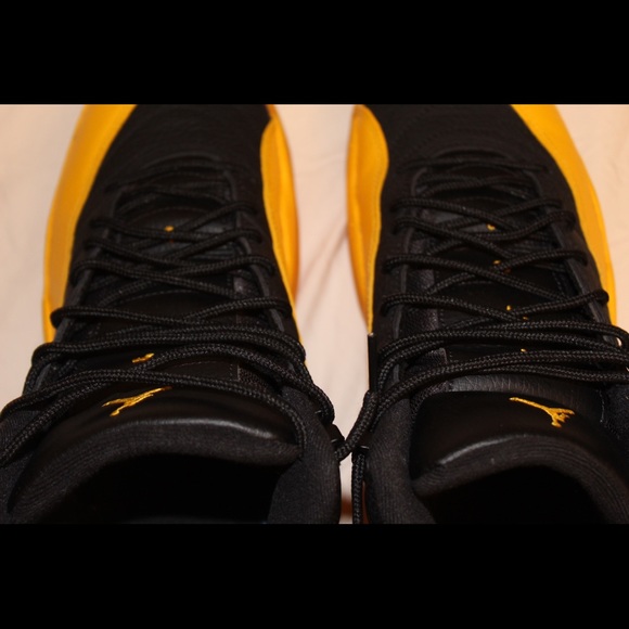 Jordan 12 University Gold - Picture 11 of 12